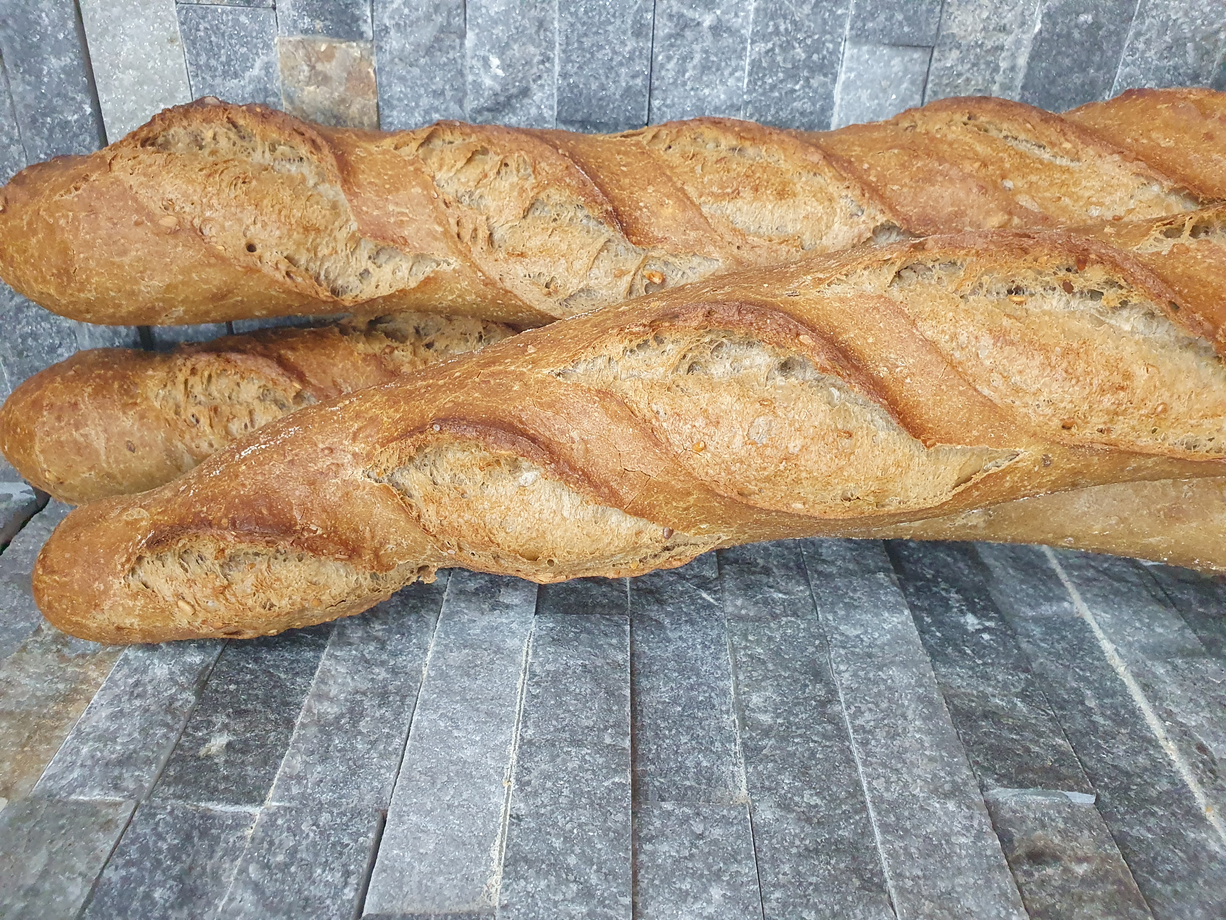 <div class="trix-content">
  <div><strong>Baguette Grainette</strong></div>
</div>
