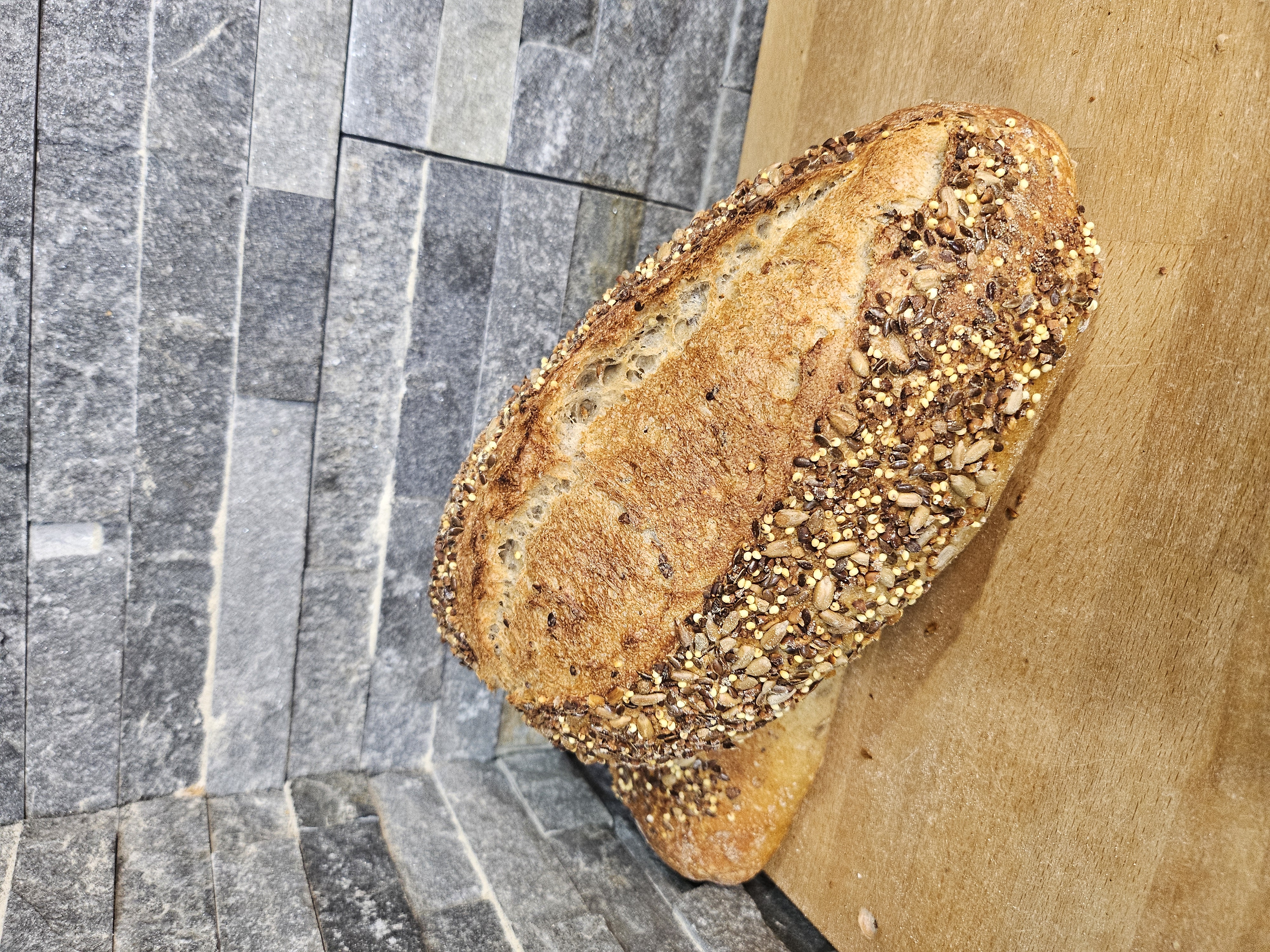 <div class="trix-content">
  <div><strong>Pain aux 6 céréales</strong></div>
</div>
